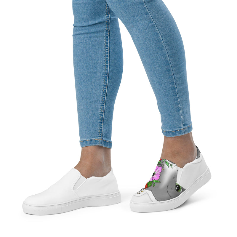 Women’s slip-on canvas shoes